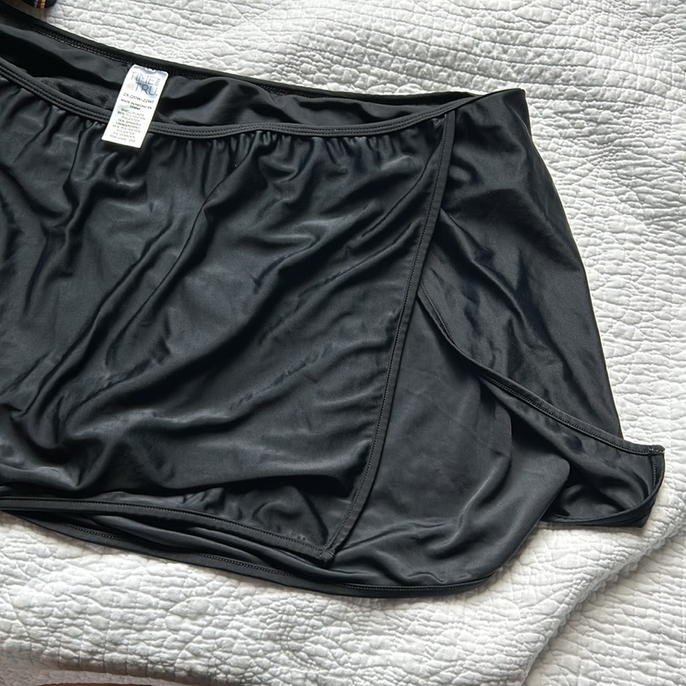 Tankini - Picture 6 of 6